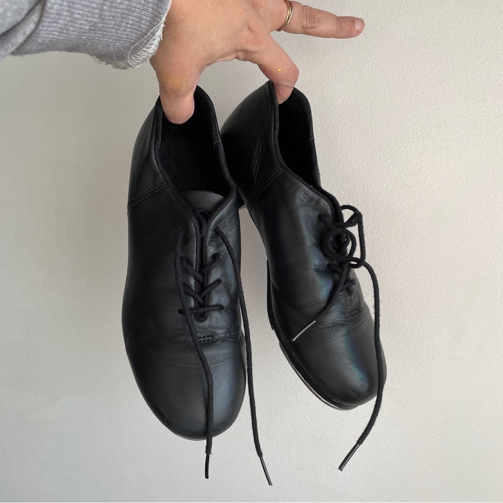 Encore-Ready 👏 Pre-Loved Capezio® Children’s Cadence Tap Shoe